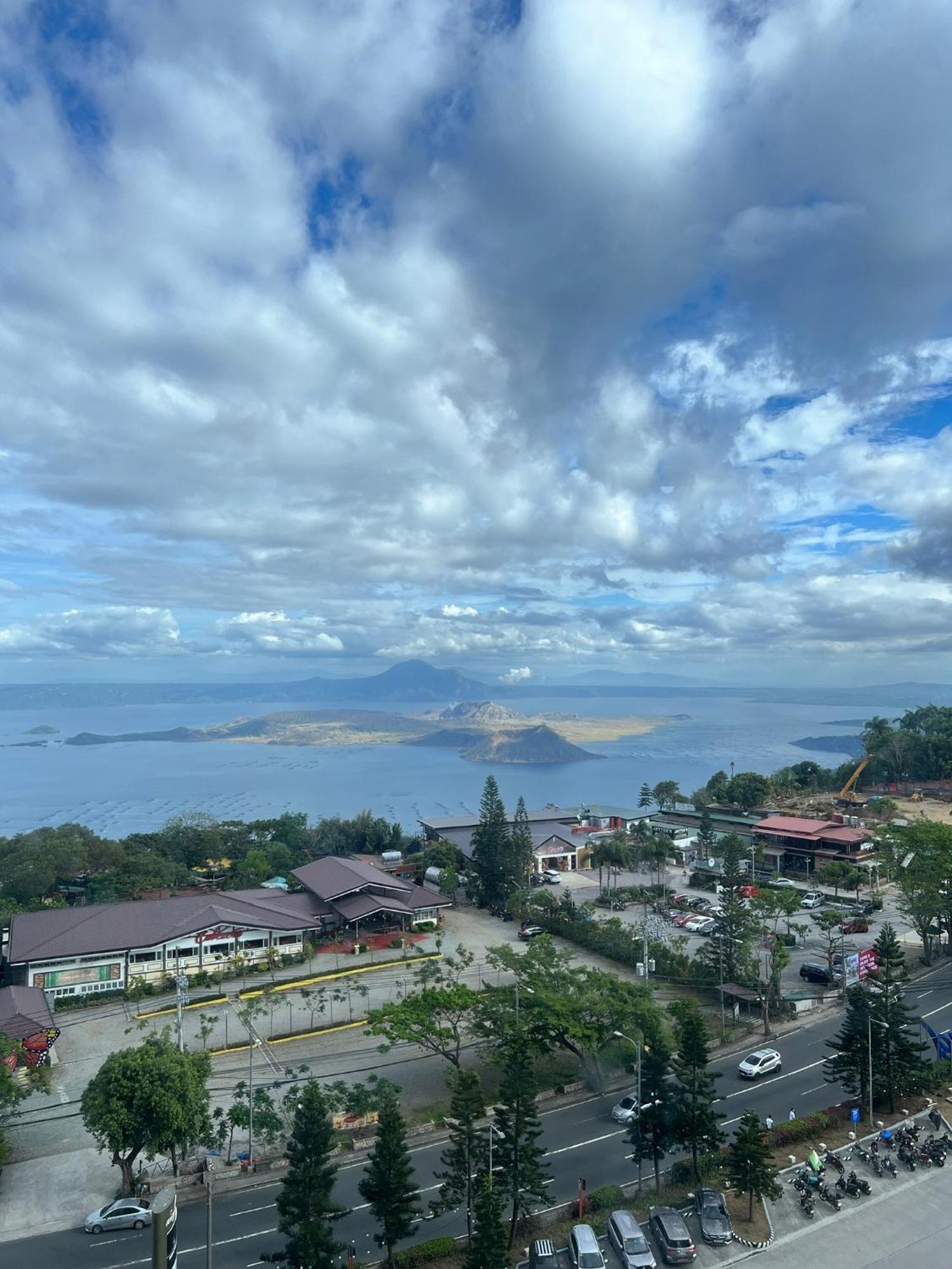 LAKE VIEW WIND SMDC TAGAYTAY | ⋆⋆⋆ | PHILIPPINES | SEASON DEALS FROM $45
